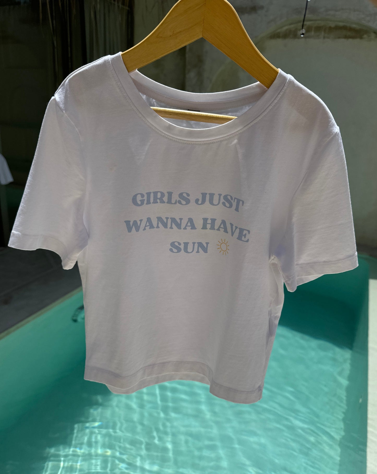 Crop Top "Girls just wanna have sun"